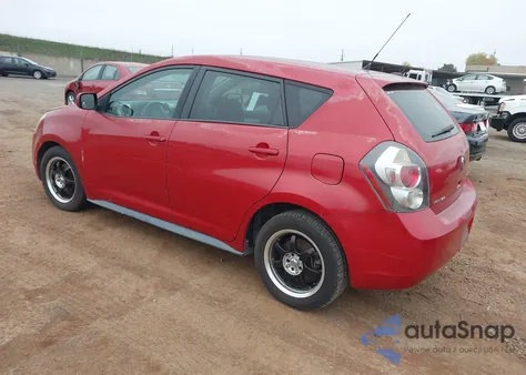 2010 Pontiac Vibe z USA, uszkodzony, nr VIN 5Y2SP6E05AZ420172